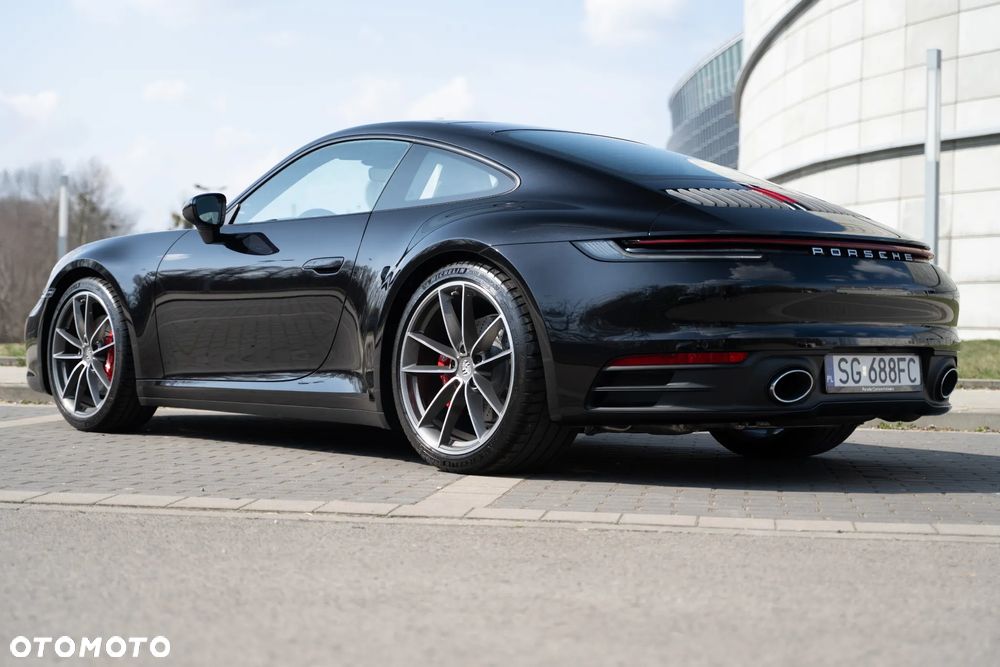 Porsche 911 Carrera S - 4