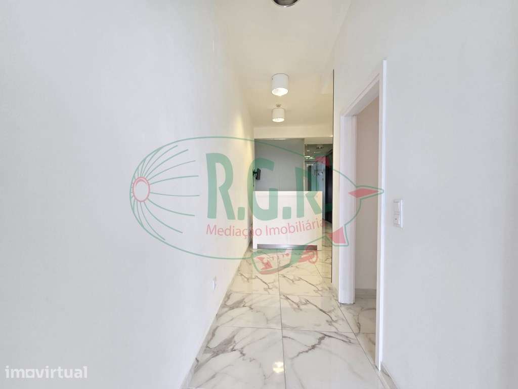 Espaço com Alvará para Clinica Dentária - São Cosme Gondomar - Grande imagem: 4/34