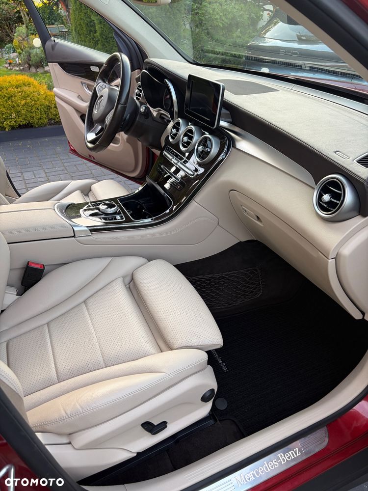 Mercedes-Benz GLC - 16