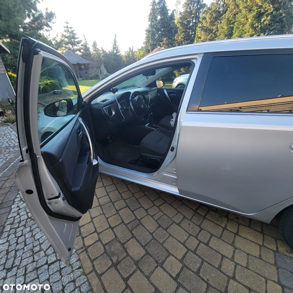 Toyota Auris 2.0 D-4D Premium Comfort - 8