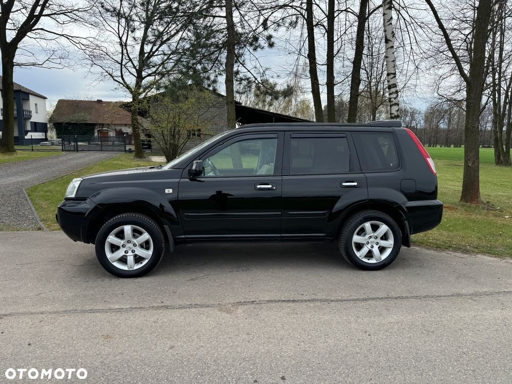 Nissan X-Trail 2.2 dCi 4x4 Elegance - 10