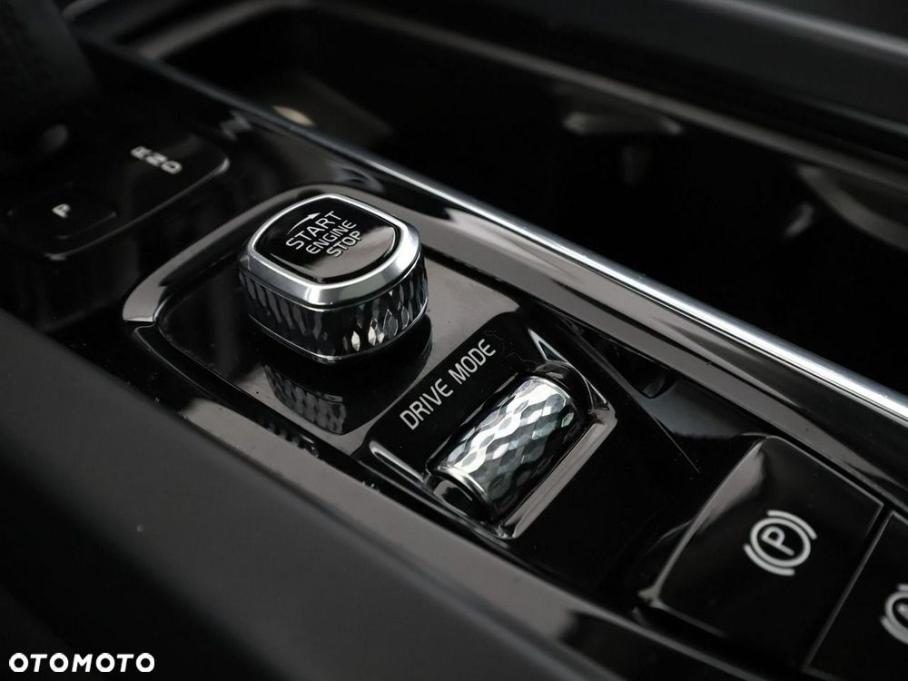 Volvo XC 60 T8 Plug-In Hybrid AWD Inscription - 32