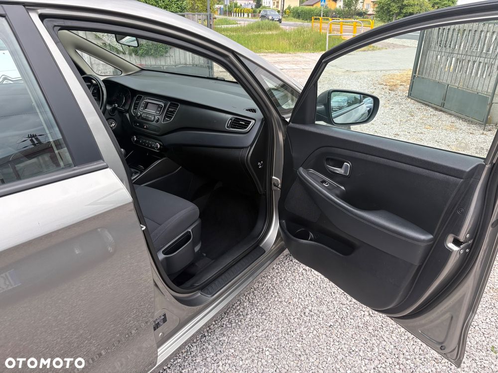 Kia Carens 1.7 CRDi Spirit - 27
