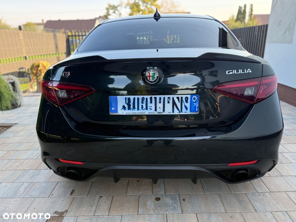 Alfa Romeo Giulia - 2