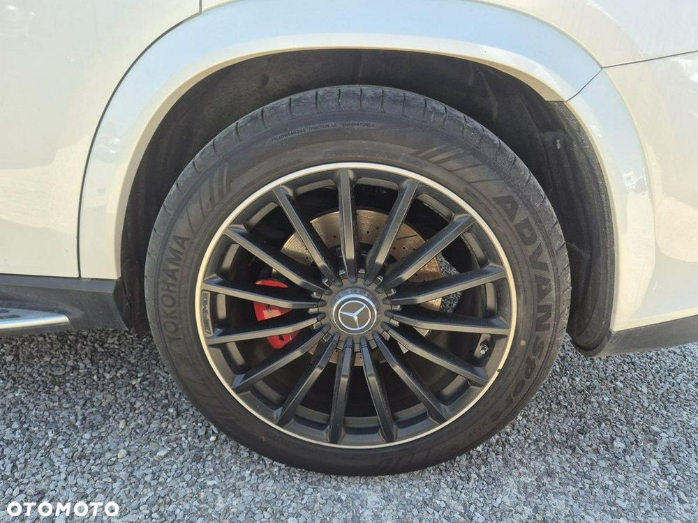 Mercedes-Benz GLS - 27