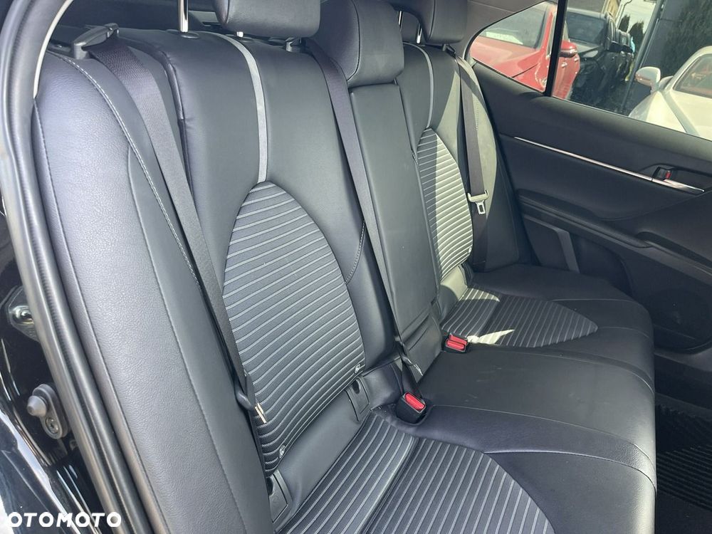 Toyota Camry 2.5 Hybrid Comfort CVT - 11