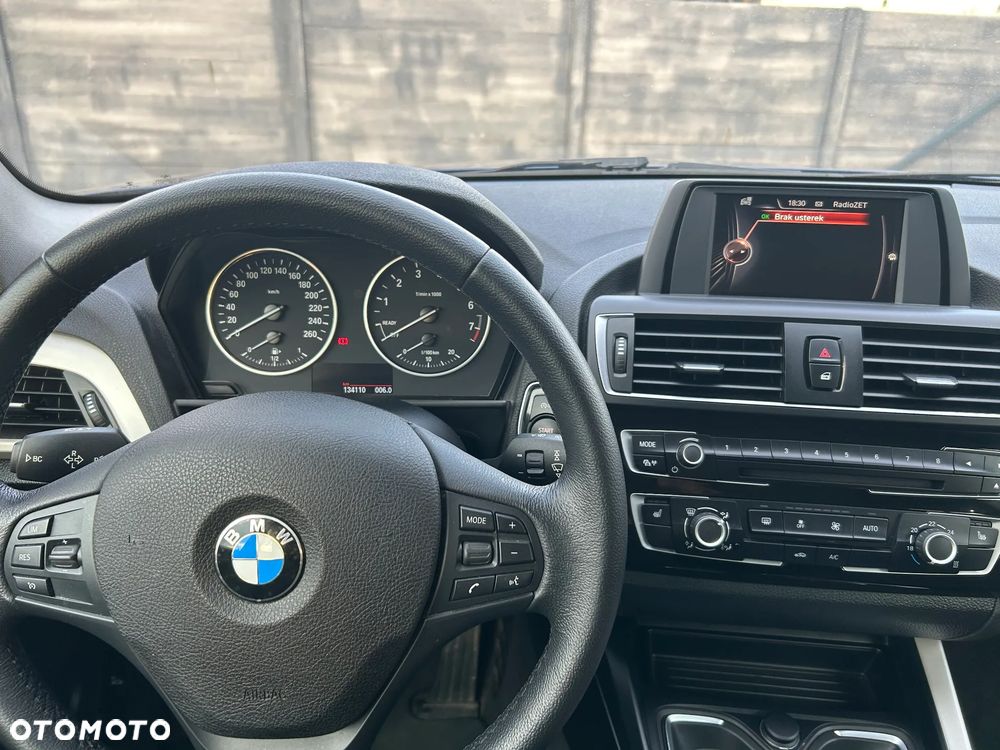 BMW Seria 1 116i - 13