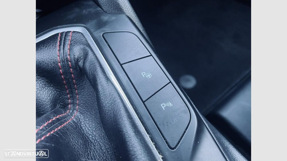 Ford Focus SW 1.0 EcoBoost MHEV ST-Line - 18