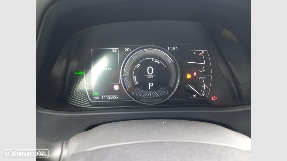 Lexus UX 250h - 18
