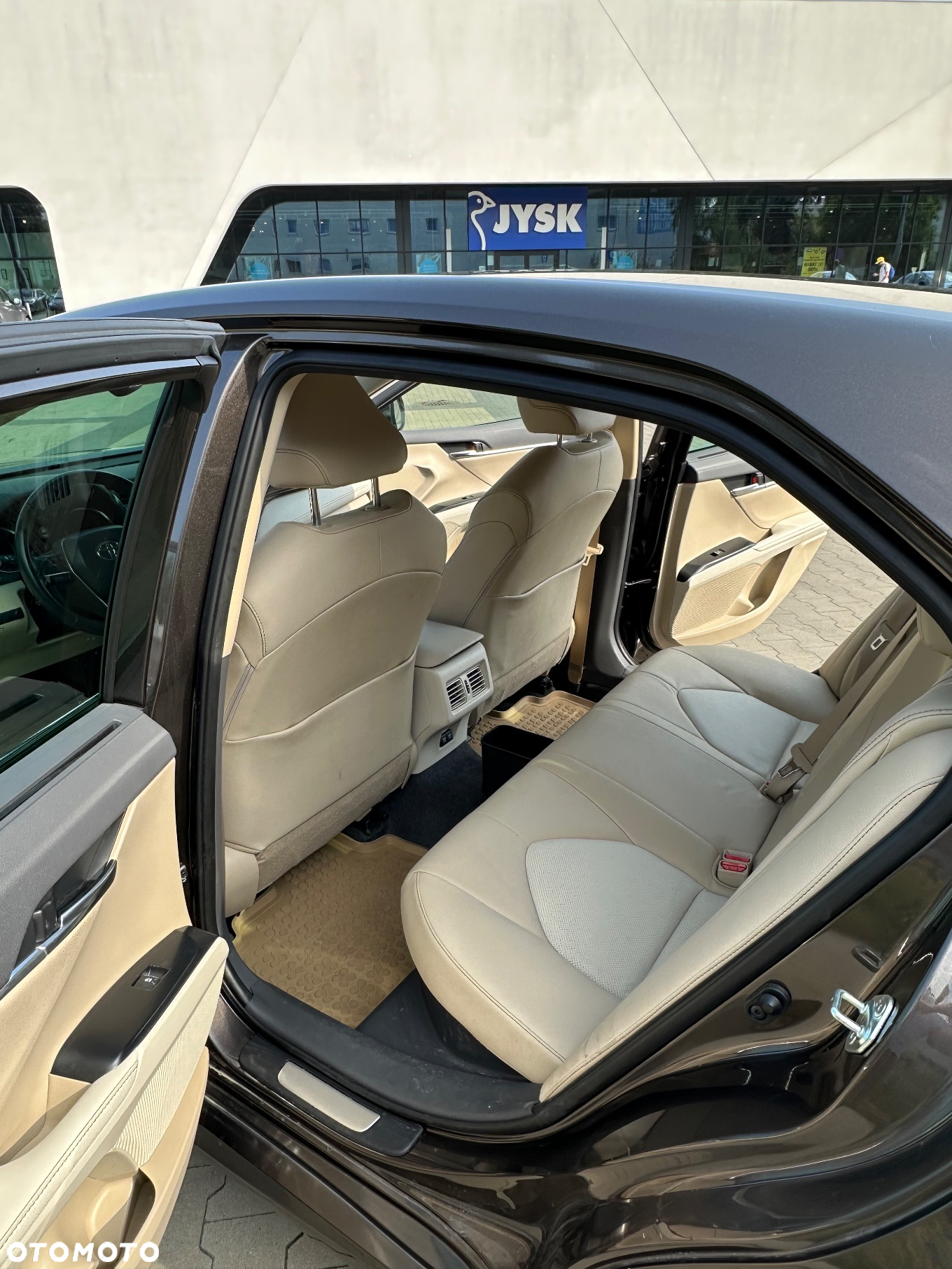 Toyota Camry 2.5 Hybrid Executive CVT - 3