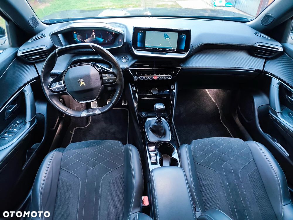 Peugeot 2008 1.2 PureTech GT Line S&S - 19