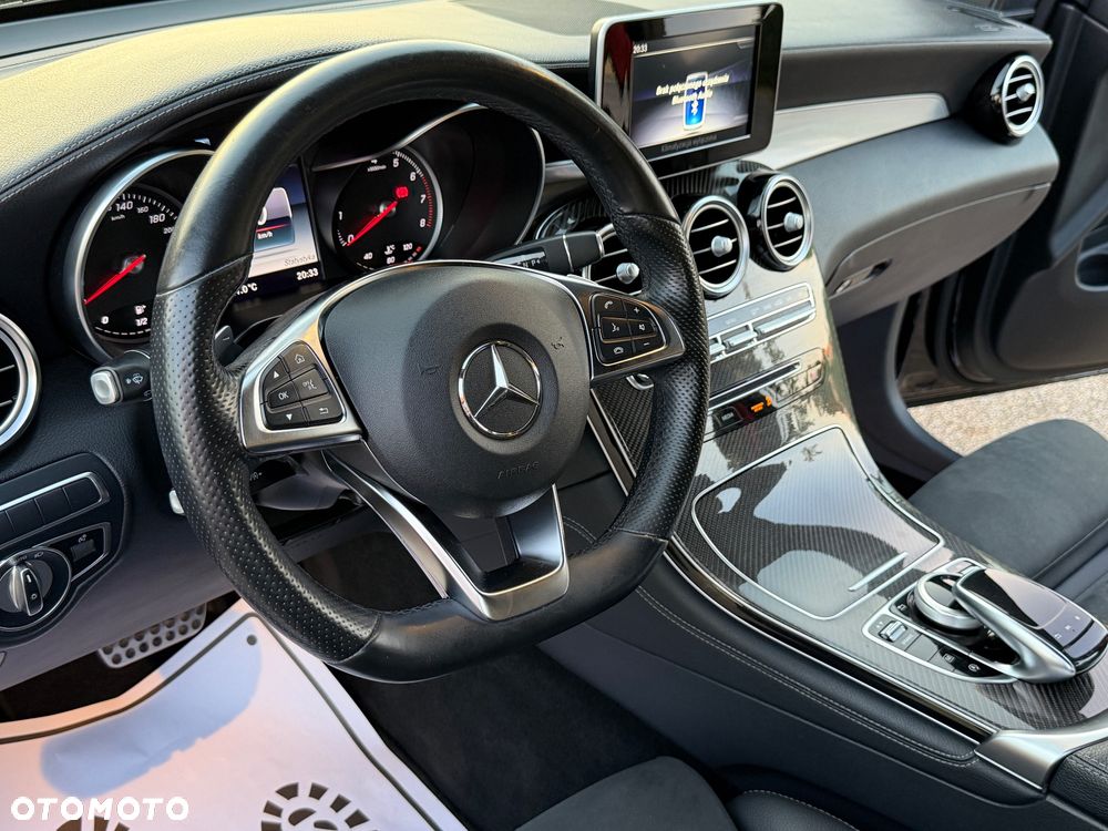 Mercedes-Benz GLC 250 4Matic 9G-TRONIC AMG Line - 27