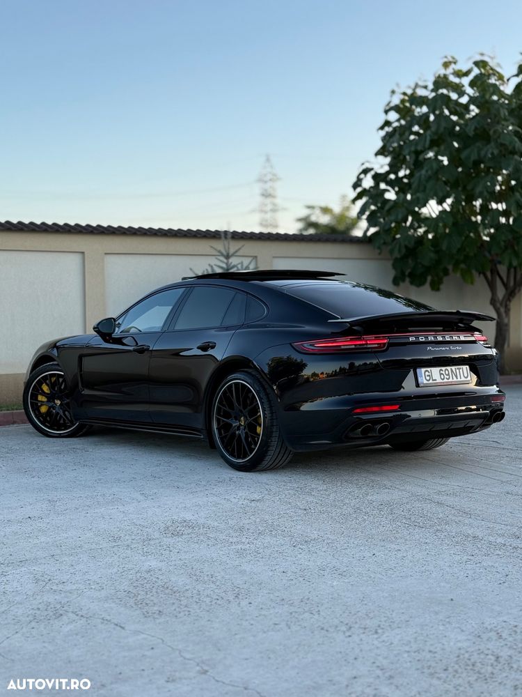 Porsche Panamera Turbo - 3