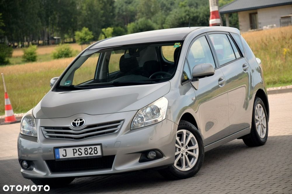 Toyota Verso - 4