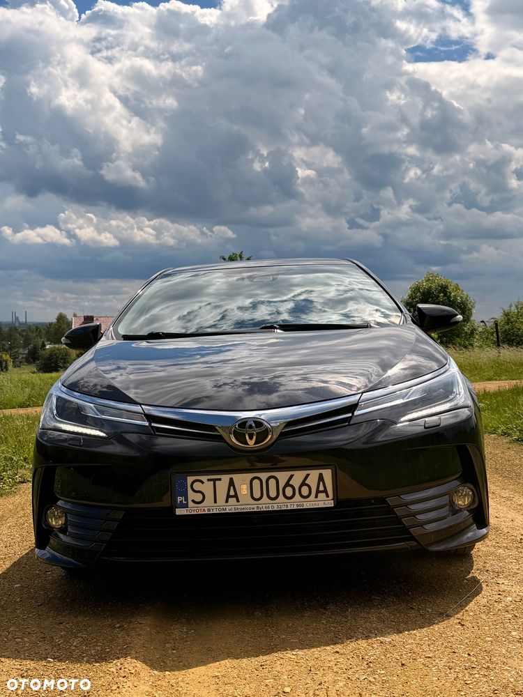 Toyota Corolla 1.6 50th Anniversary MS - 3