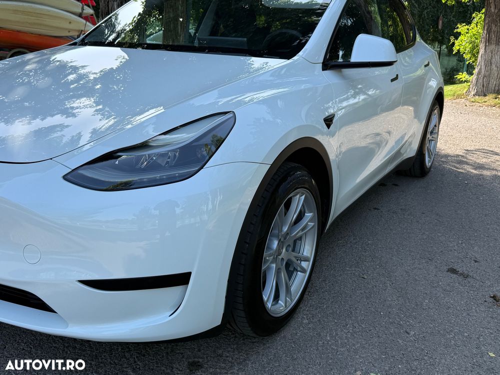 Tesla Model Y RWD - 16