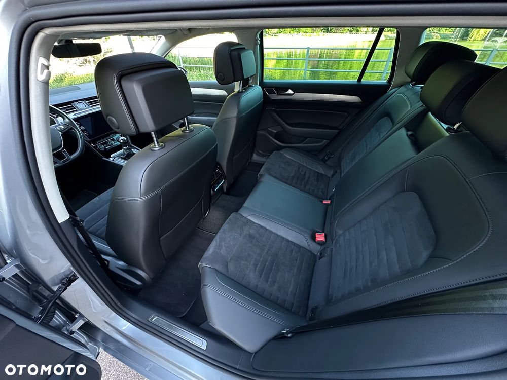 Volkswagen Passat - 18