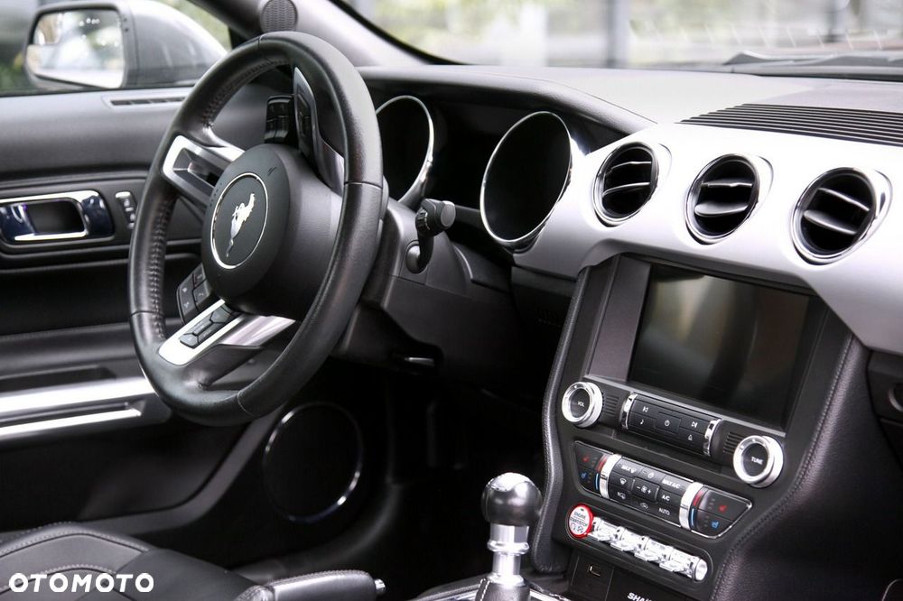 Ford Mustang - 13