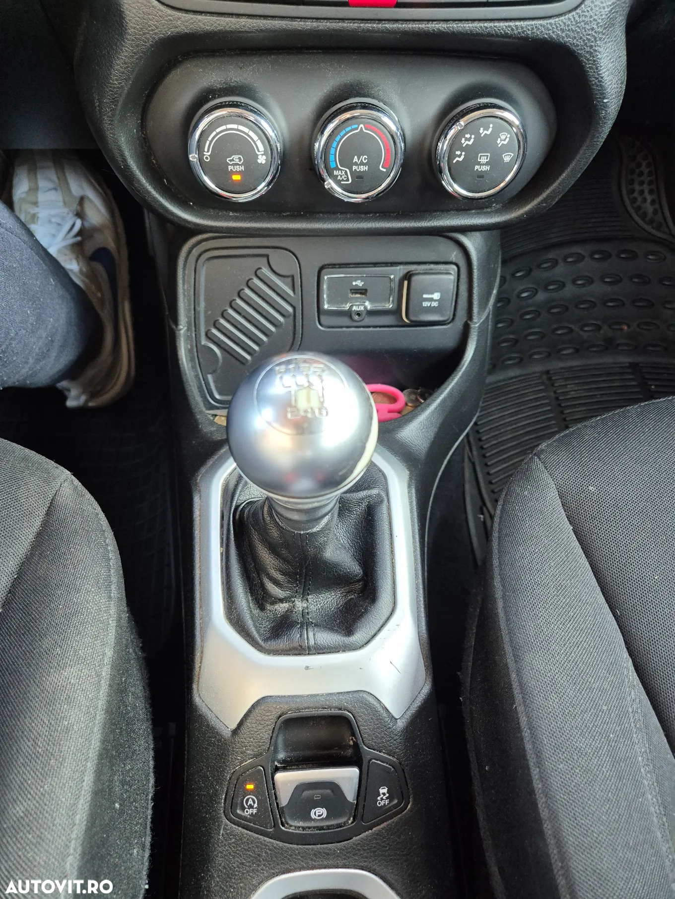 Jeep Renegade - 11