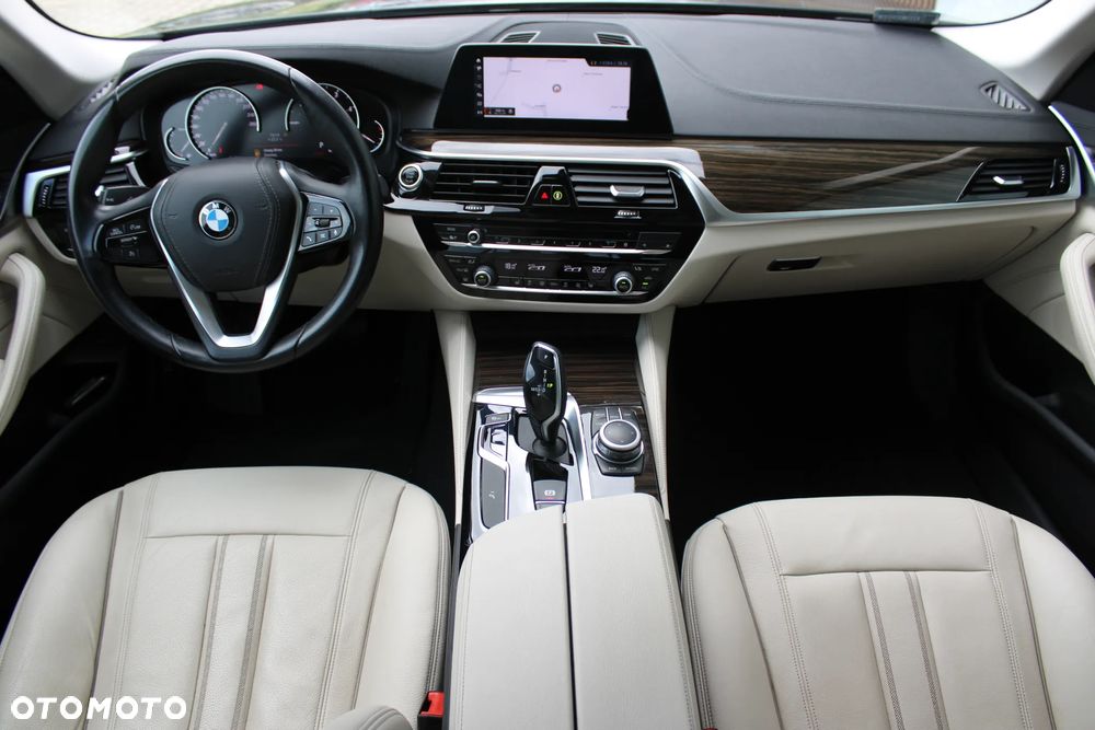 BMW Seria 5 520d xDrive Luxury Line - 21