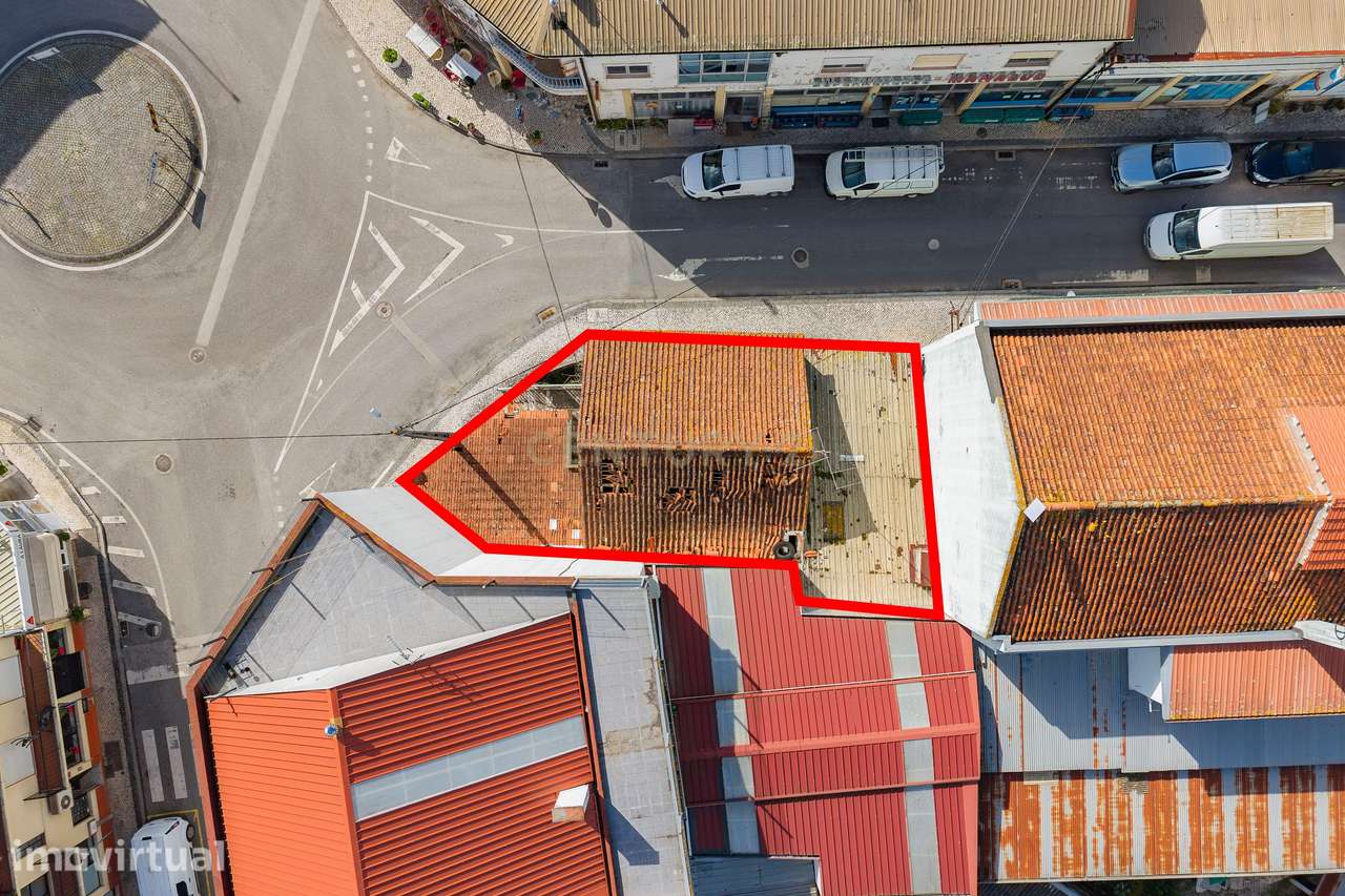 Moradia com Potencial de Reabilitação ou Projeto de Construção - Grande imagem: 2/18