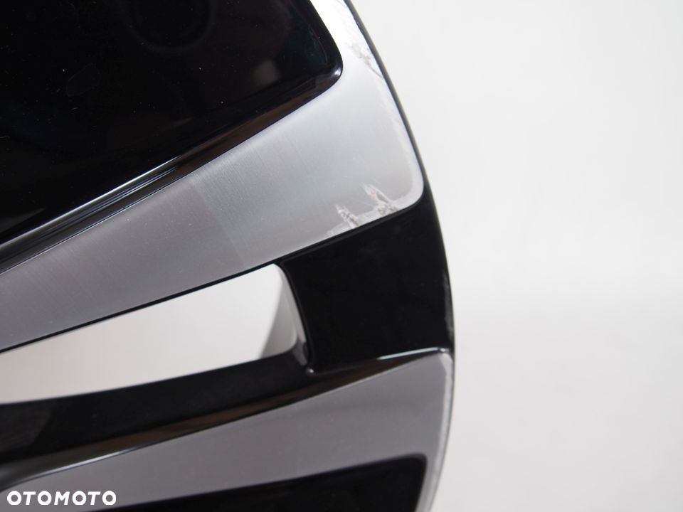 Volvo XC40 17r Felga 8.0Jx19H2 et 47 - 4