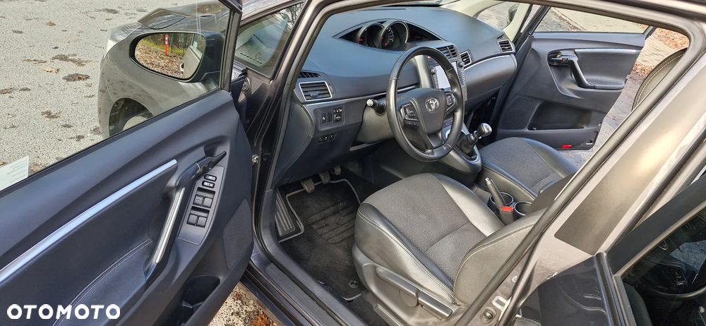 Toyota Verso 1.8 Premium 7os - 17