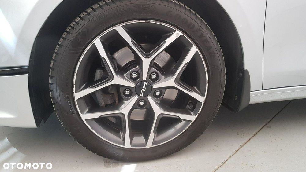 Kia Ceed - 9
