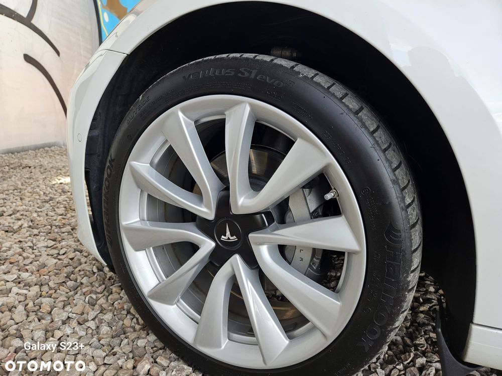 Tesla Model 3 - 12