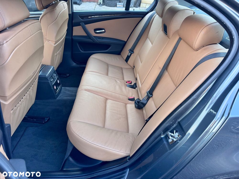 BMW Seria 5 530i Edition Exclusive - 17