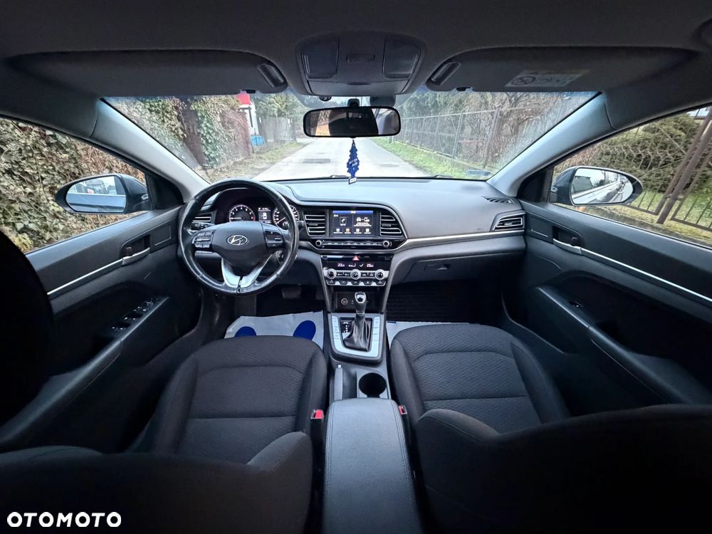 Hyundai Elantra 1.6 Comfort - 7