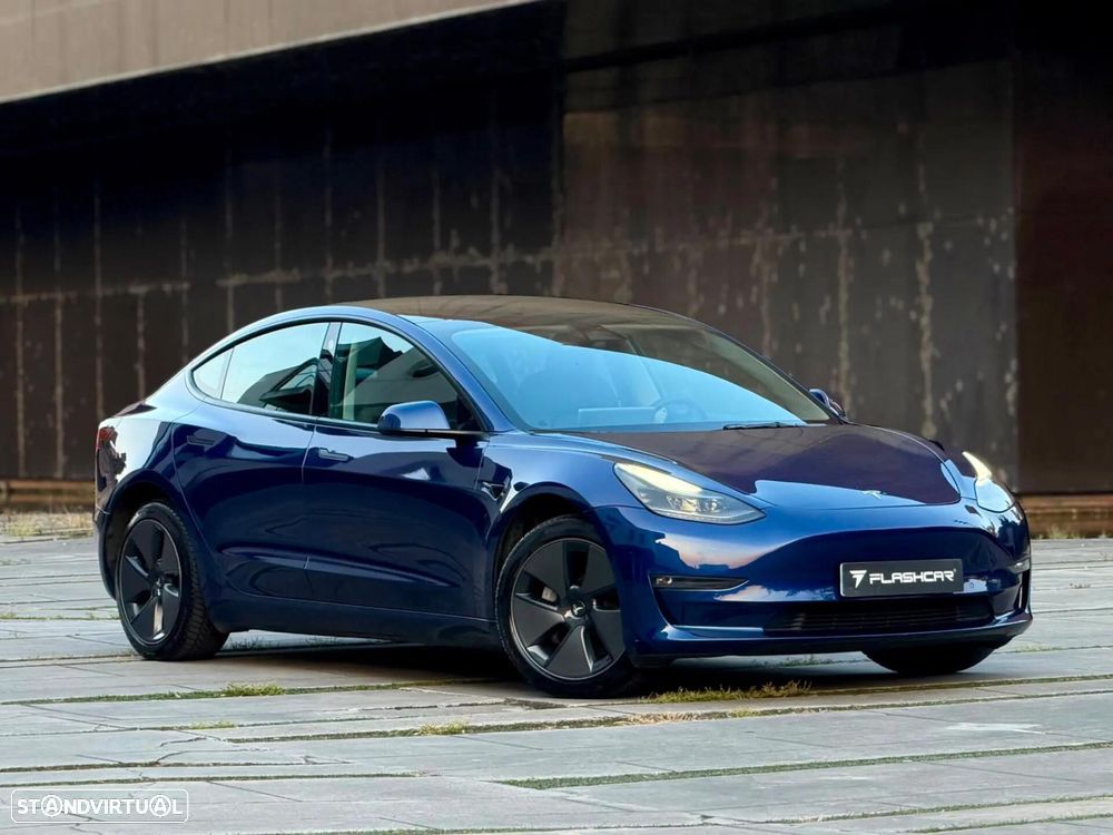 Tesla Model 3 - 50