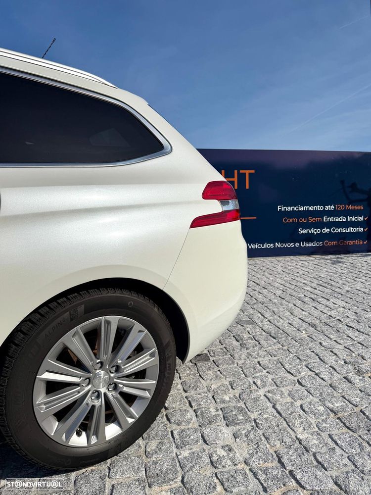 Peugeot 308 1.2 PureTech Allure - 11