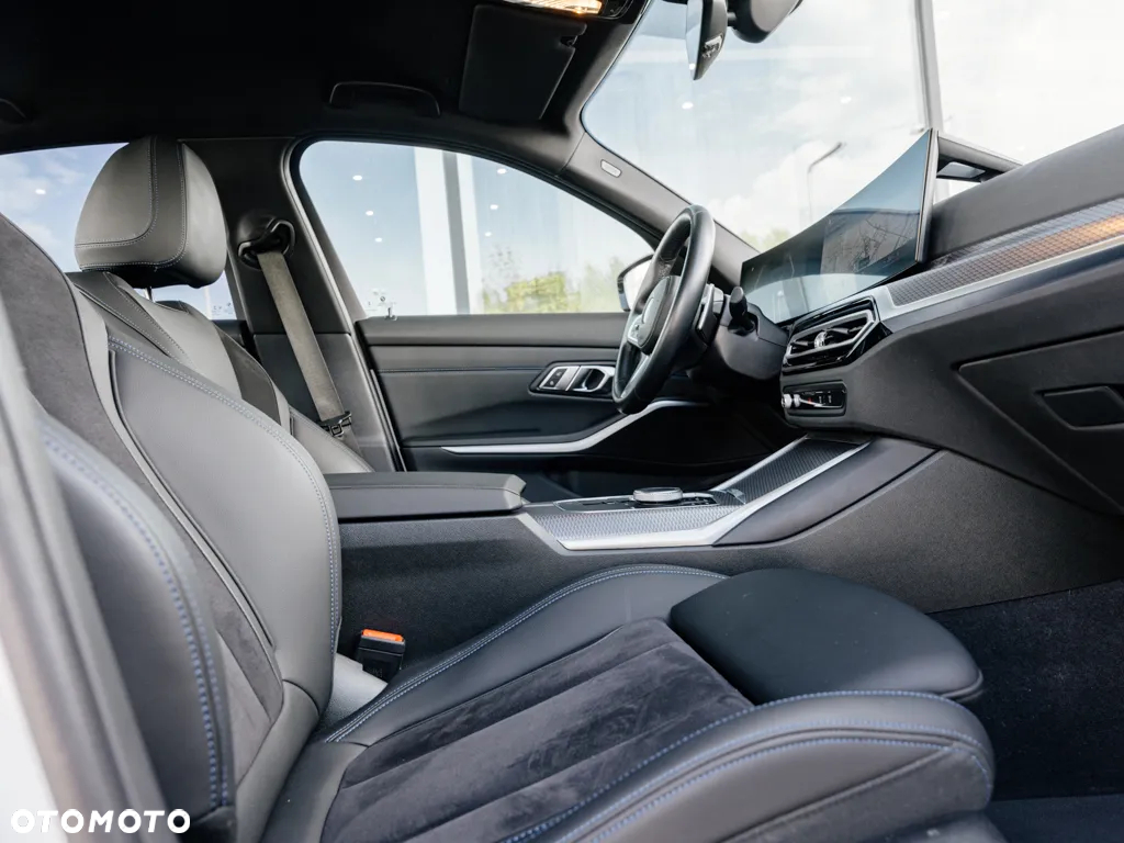 BMW Seria 3 318i M Sport - 10