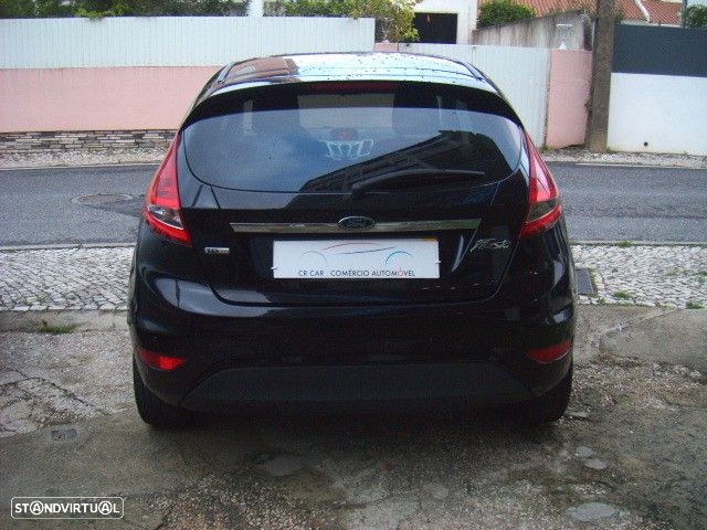 Ford Fiesta 1.4 TDCI Titanium - 34