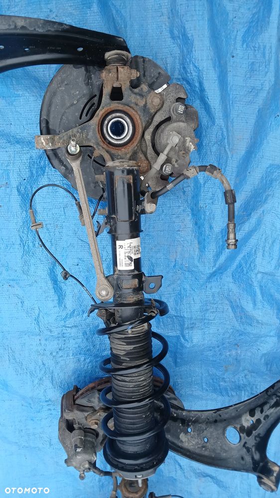 mcpherson zwrotnica lewa prawa 1.1 1.0 ecoboost Ford Fiesta MK8 - 9
