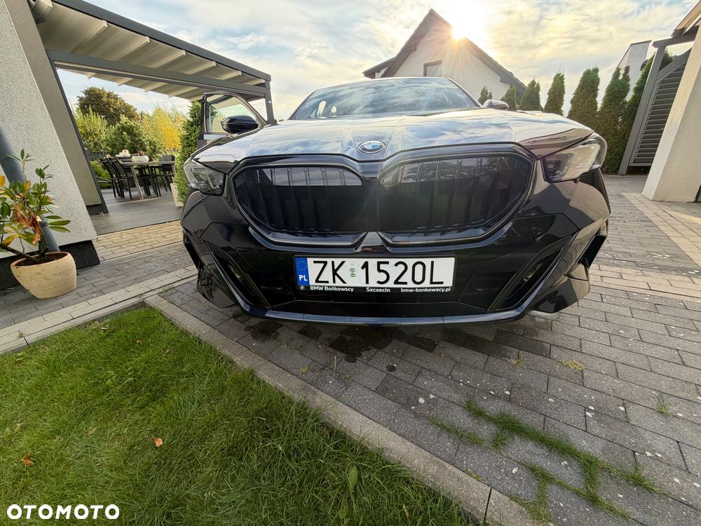 BMW Seria 5 520d xDrive mHEV M Sport - 2