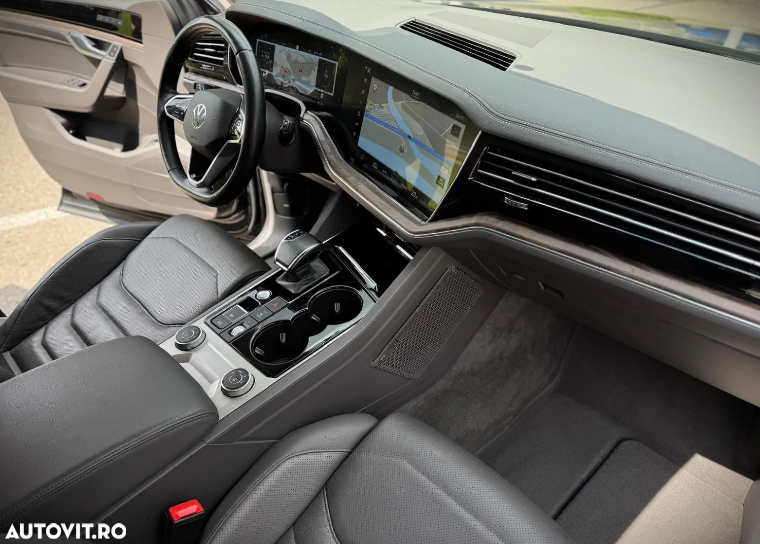 Volkswagen Touareg V6 TDI Elegance - 6