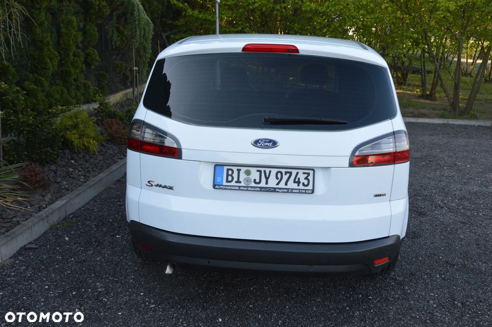 Ford S-Max - 16