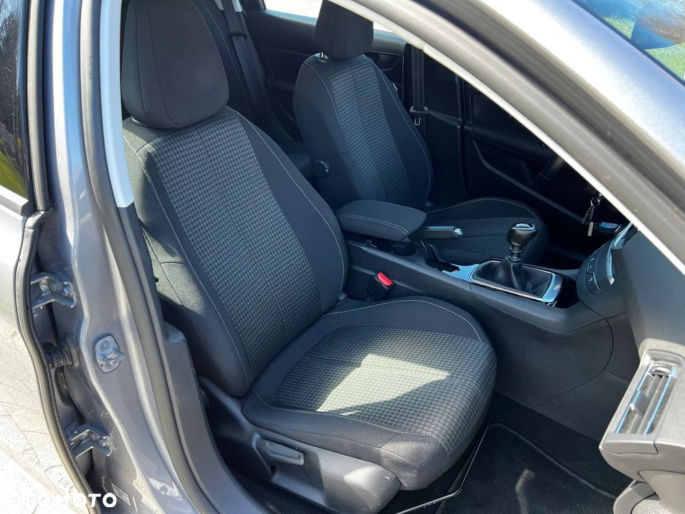 Peugeot 308 1.2 PureTech Business Line S&S - 17