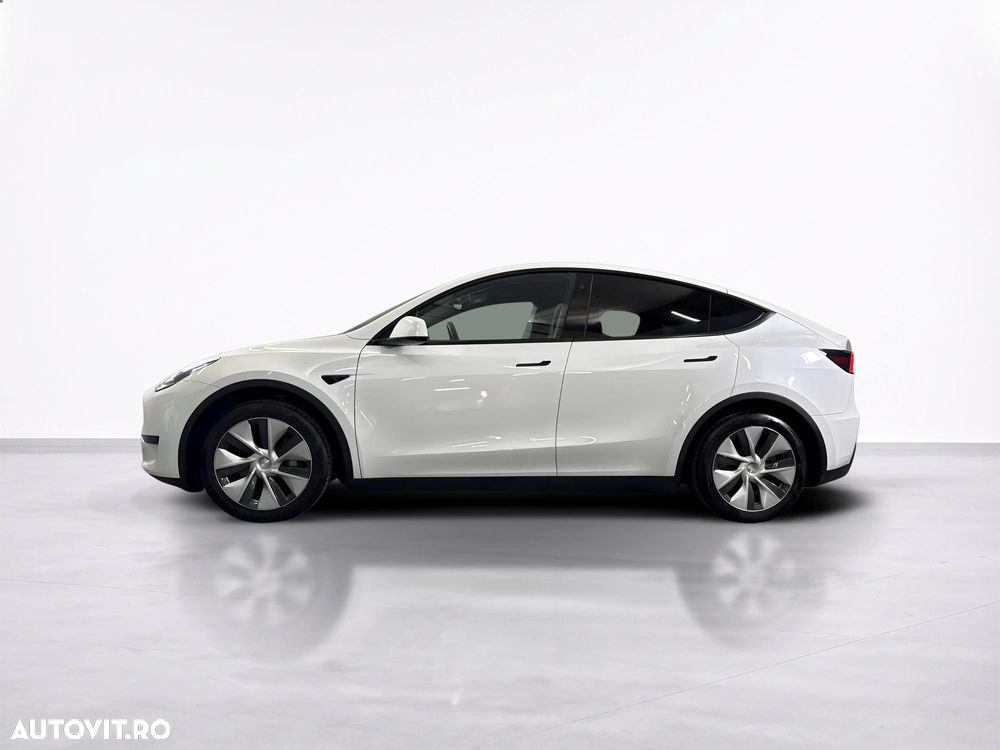 Tesla Model Y RWD - 3
