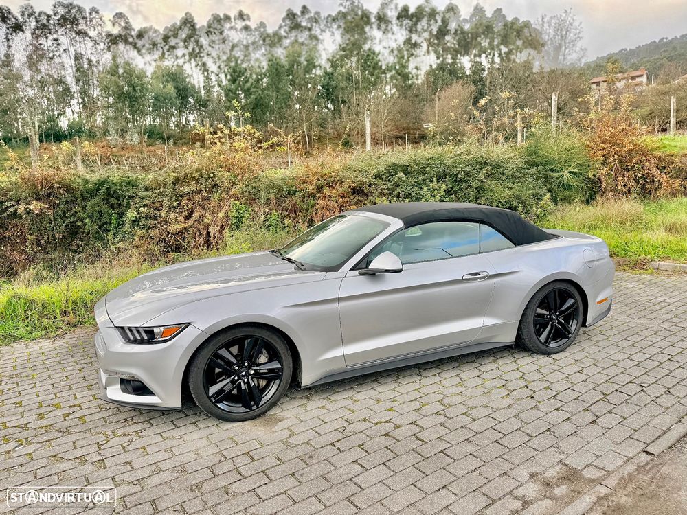 Ford Mustang Cabrio 2.3 Eco Boost - 29