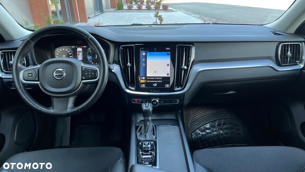 Volvo V60 D3 Momentum Pro - 5