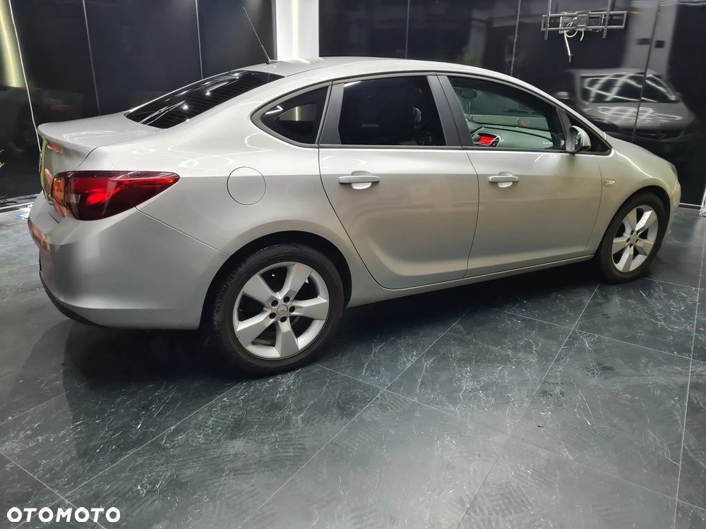 Opel Astra 1.6 Active - 5