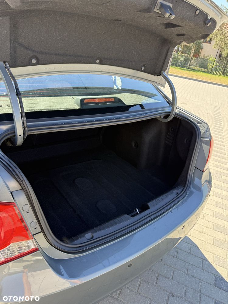Chevrolet Cruze - 4