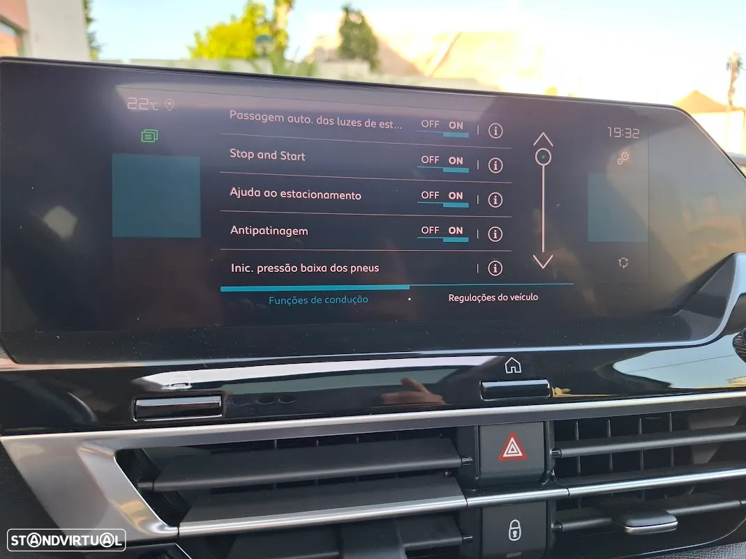 Citroën C4 PureTech 130 Stop&Start EAT8 SHINE - 21