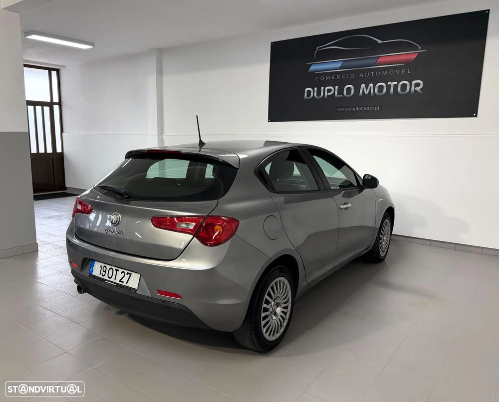 Alfa Romeo Giulietta 1.6 JTDM 16V - 4