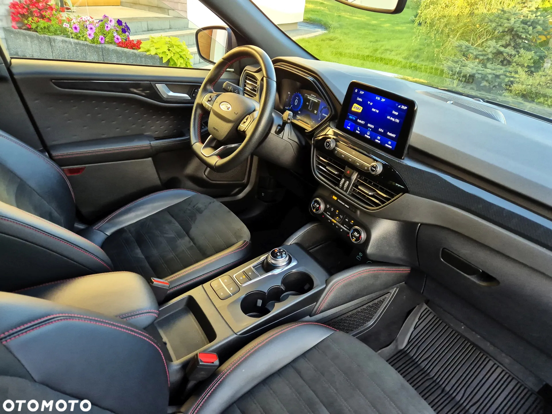 Ford Kuga 2.0 EcoBlue AWD ST-Line X - 25