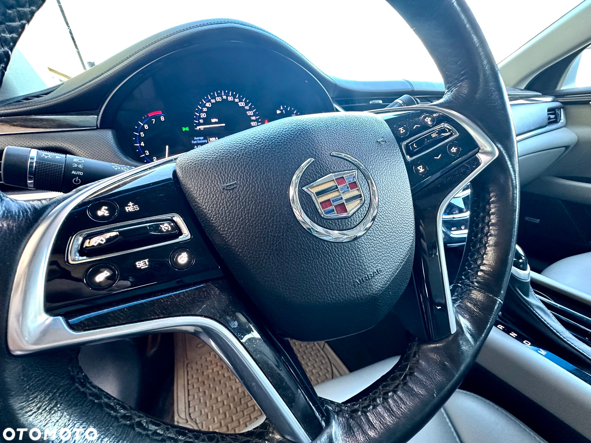 Cadillac XTS - 20