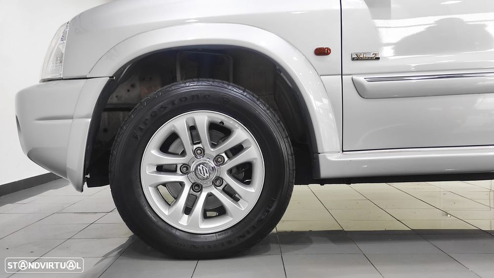 Suzuki Grand Vitara XL-7 2.0 HDi - 10